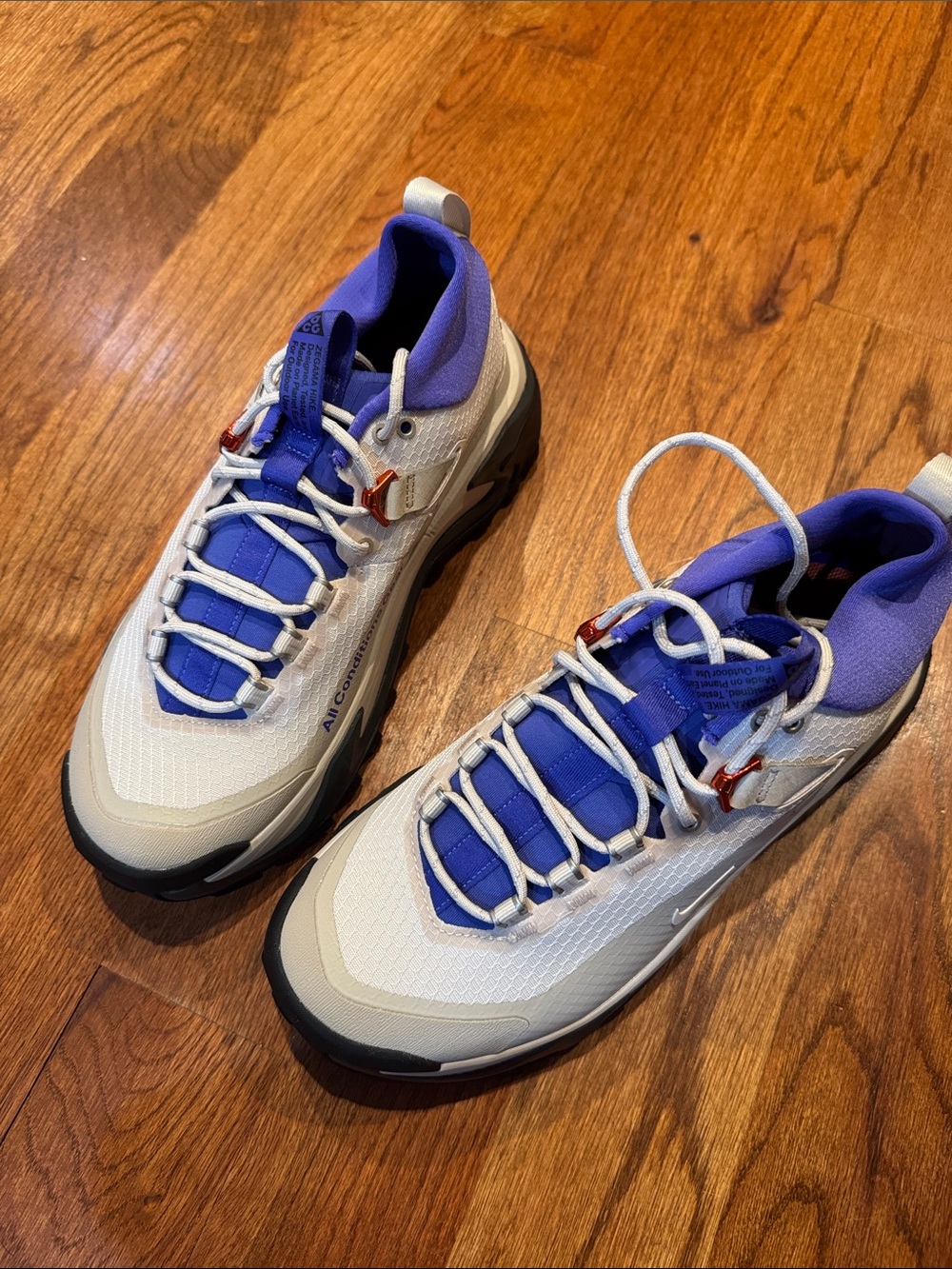 Nike ACG Women's Trail Boots - White & Purple
